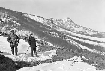 Excursionistes al Montseny, primer terç s. XX. AGDB. Fons i autoria: Frederic Juandó Alegret.