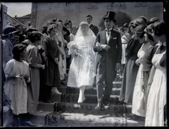 Casament a l’església de la Mare de Déu de Gràcia i de Sant Josep, coneguda com els Josepets de Gràcia, c. 1910-1920. AGDB. Fons i autoria: Frederic Juandó Alegret.