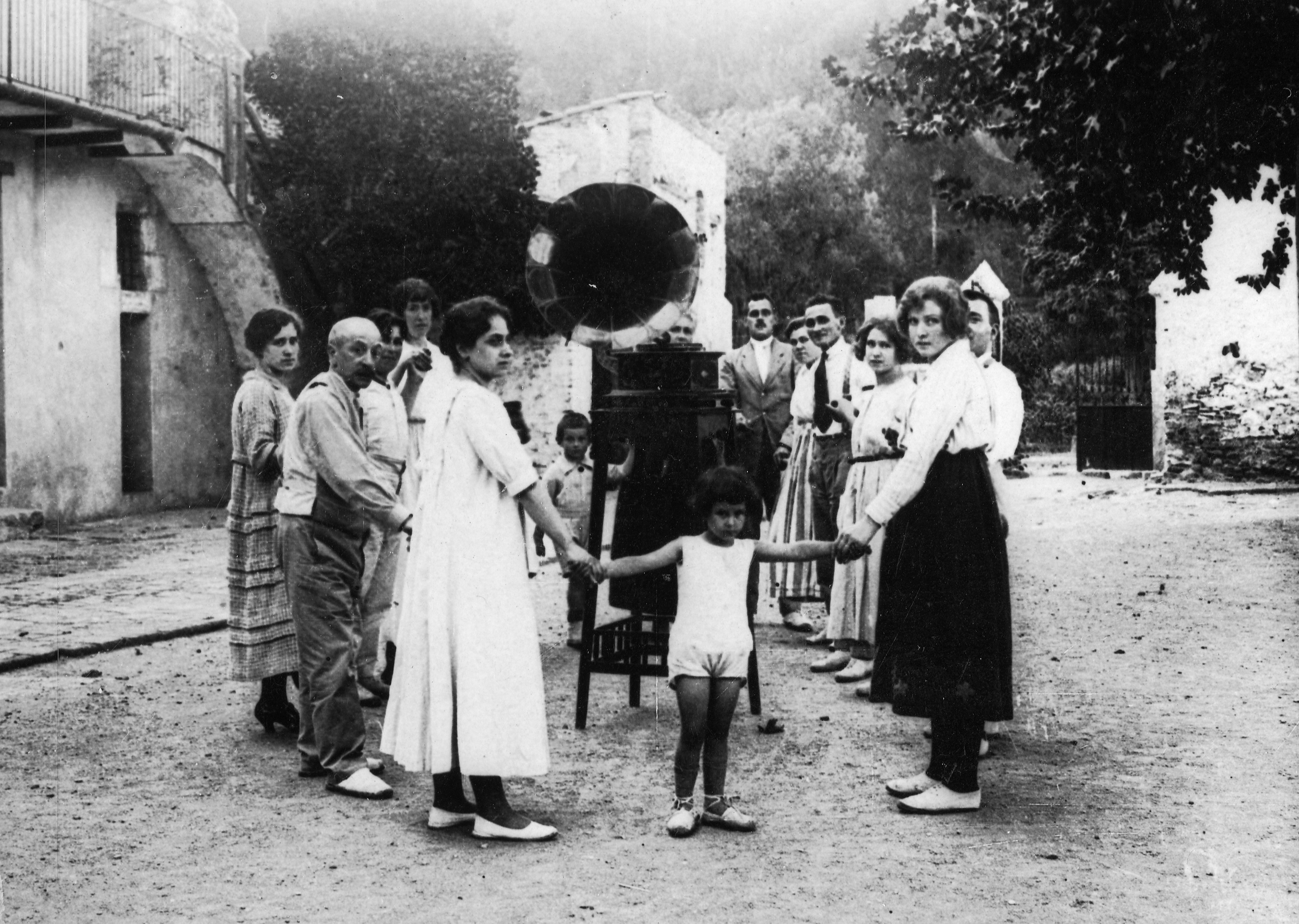 Estiuejants a la Floresta. Col·lecció de l’Abans