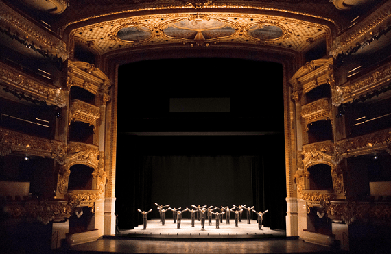 IT Dansa ballant a Liceu